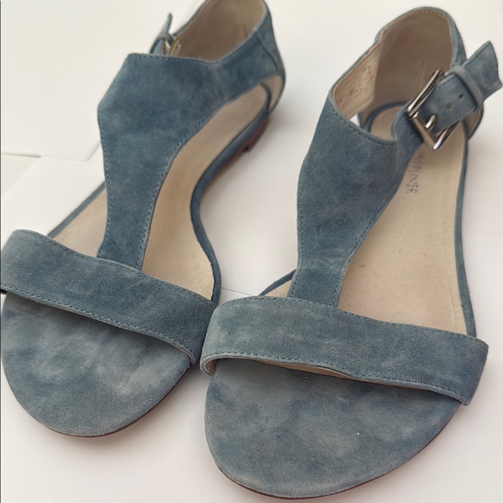 Donald J. Pliner Blue Sandals Sleek T-Strap Design Size 9